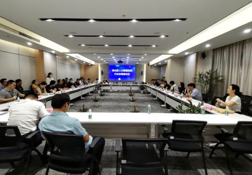 區人力資源局為企業 牽線搭橋 解決 急難愁盼 問題