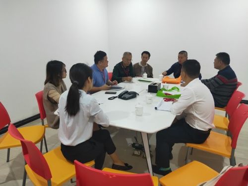 海口市人力資源開(kāi)發(fā)局副局長(zhǎng)翁松武帶隊(duì)深入企業(yè)開(kāi)展就業(yè)扶貧政策落實(shí)工作