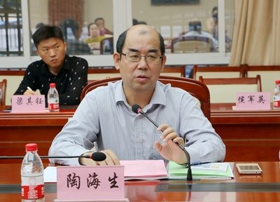 海經(jīng)貿(mào)迎接海南省高校畢業(yè)生就業(yè)創(chuàng)業(yè)工作檢查評(píng)估